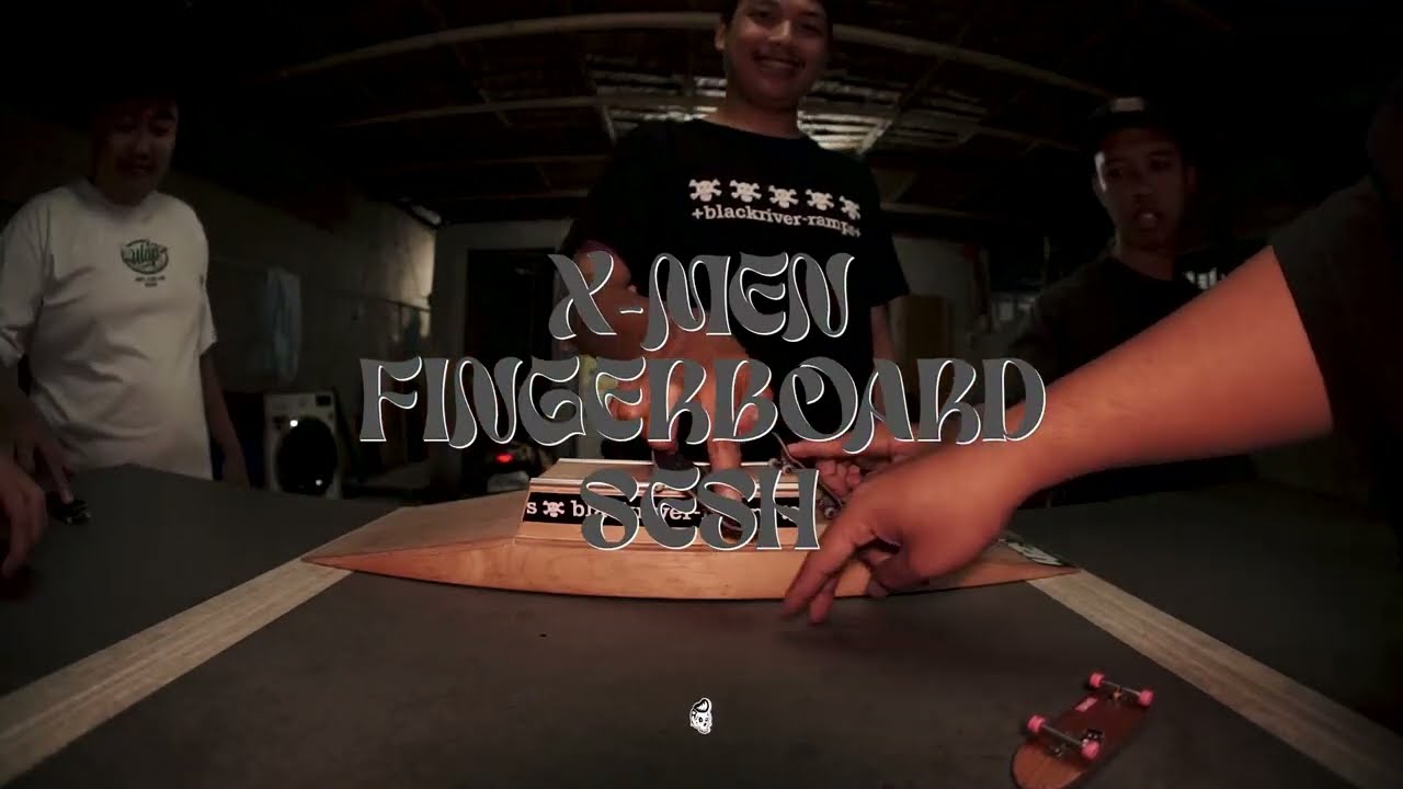 sesh last thursday with the crew at WF Fingerboard Spot. 🥷🏽 