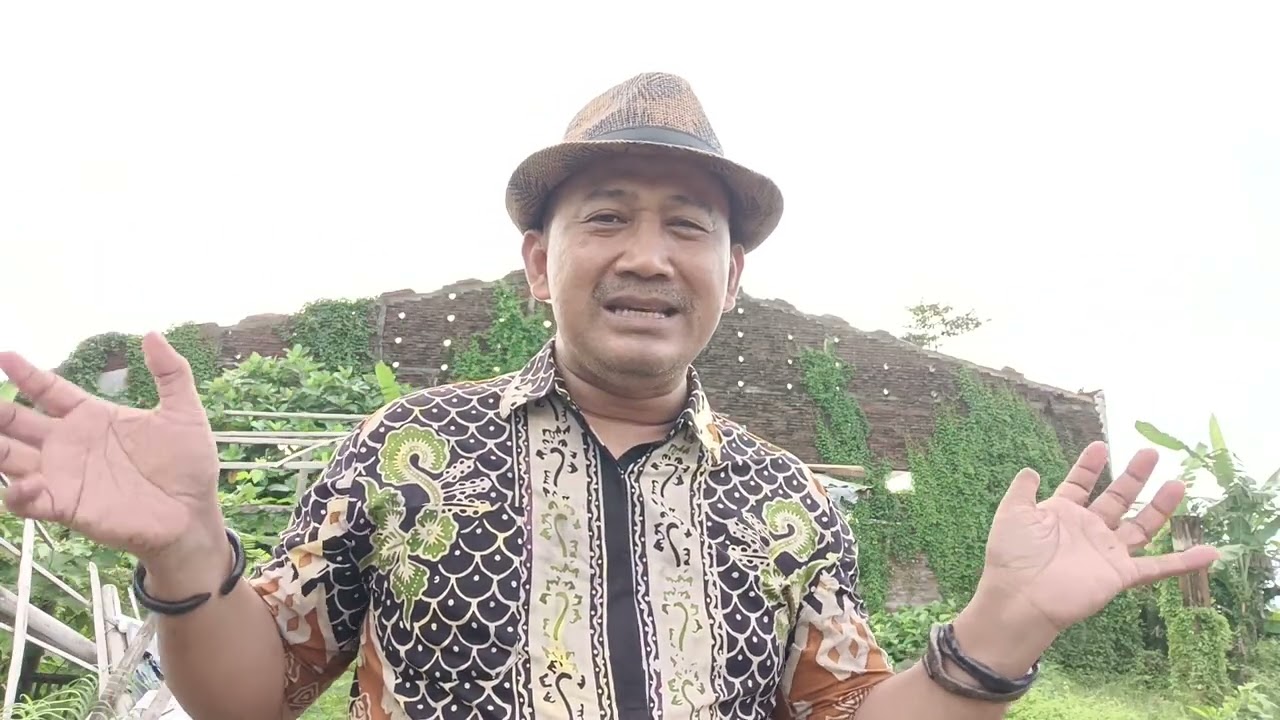 FUNGSI BAHASA BERBASIS KONTEKS PRAGMATIK#M ROHMADI#ARFUZH RATULISA