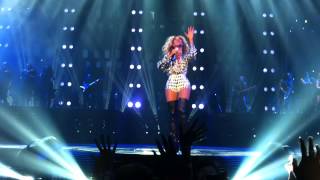 Beyonce - Halo (live in Toronto)