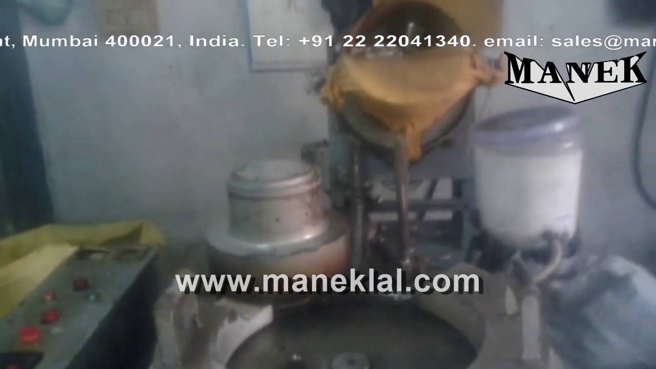 Manek - PVC Lining Machine for Crown Caps