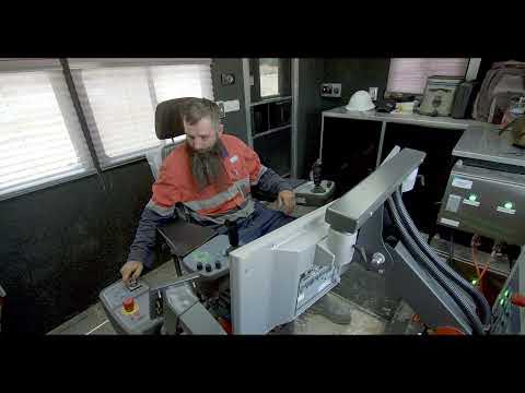 Бір-екі ерлер мен әйелдер жыныстық қатынас үшін ер адамды іздейді.