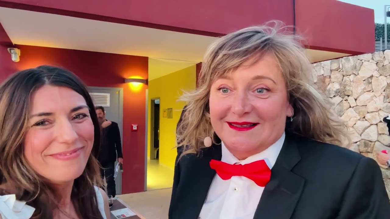 Avec Julie Ferrier aux Nuits de Robinson de Mandelieu pour "Il a la cote Devos !"