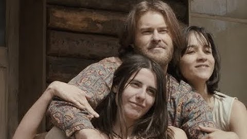 実話を基にカルト集団に洗脳された女性たちの旅を描く／映画『チャーリー・セズ : マンソンの女たち』予告編