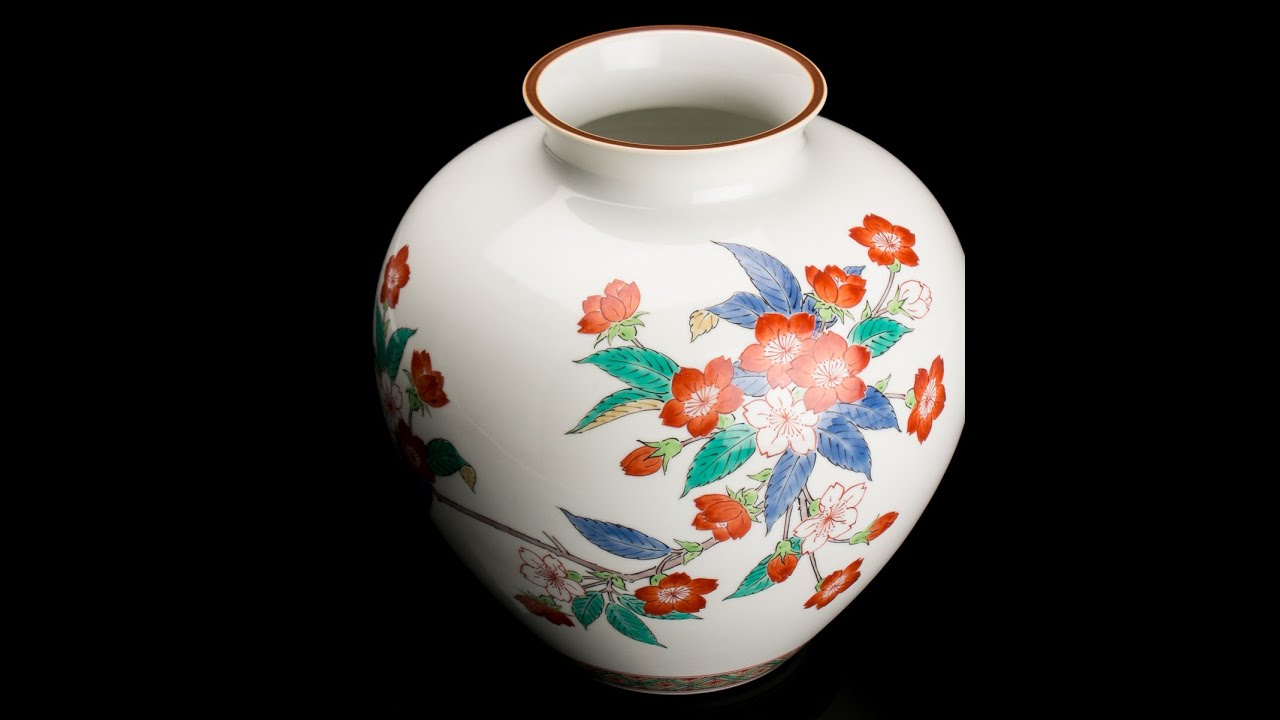 十四代酒井田柿右衛門(本人作)」 濁手桜文花瓶 共箱 共布 栞 - YouTube