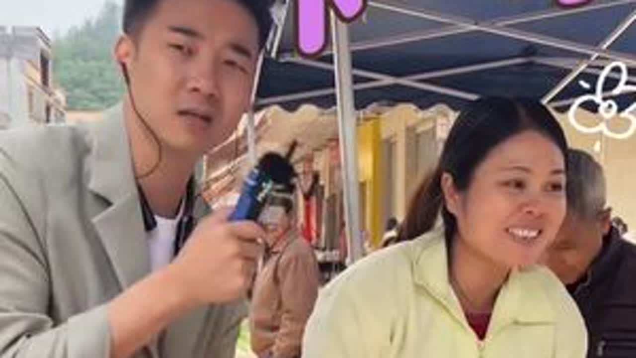 床前明月光的下一句是什么？#欧阳锋广东小伙鸡 #护农助农 #正能量 #户外搞笑视频 #我要上热们