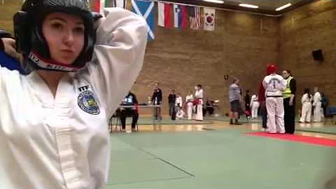 Junior female ITF Sparring, Aimee Muir (blue) vs N...