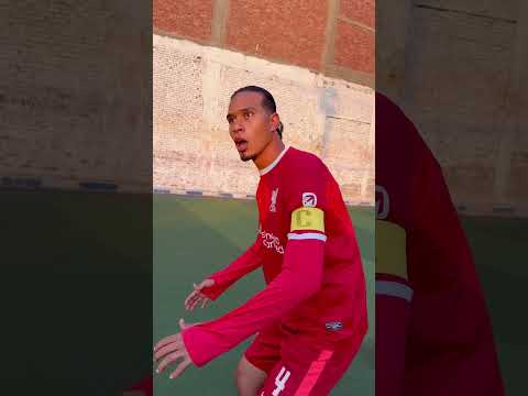 اصابه امبابي في الكتف والسبب فان دايك مدافع ليفربول هتتصدم في الاخر