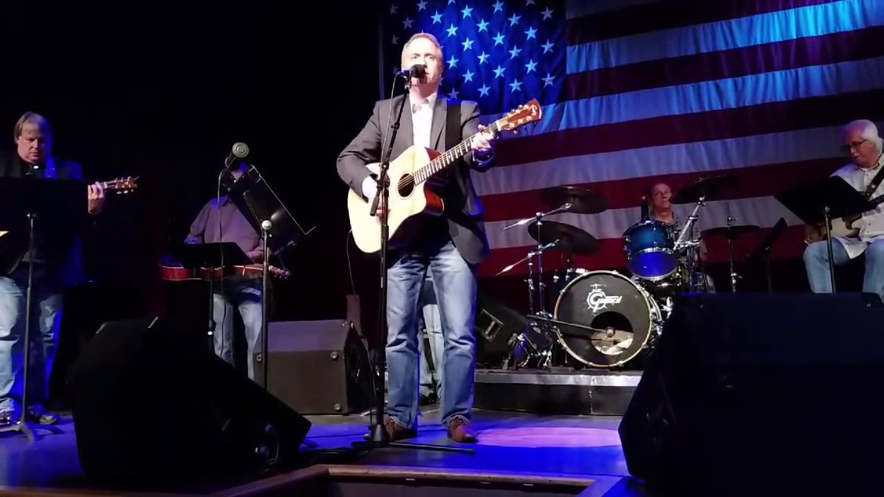 Colin Elliott singing 'The Baptism of Jesse Taylor' at the Ernest Tubb