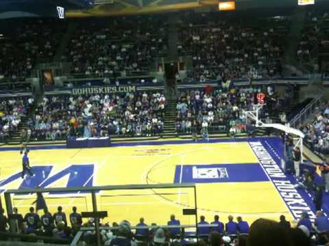 Huskies Midnight Maddness: Slam Dunk Contest 1