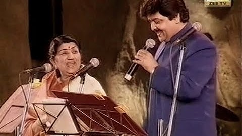 Are Re Are | Lata Mangeshkar Udit Narayan Live Hyderabad Concert | Dil To Pagal Hai | Shah Rukh Khan