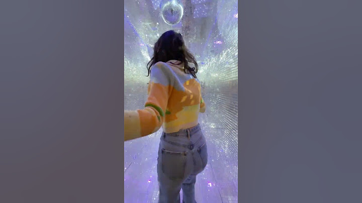 Hidden room of mirrors thru a soda machine door! 🤩