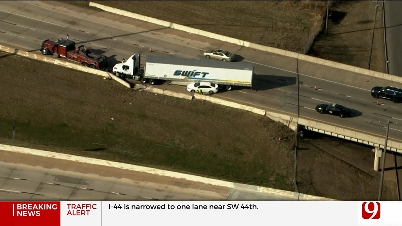 Southbound I-44 Narrowed To Single Lane After Crash In SW OKC - YouTube