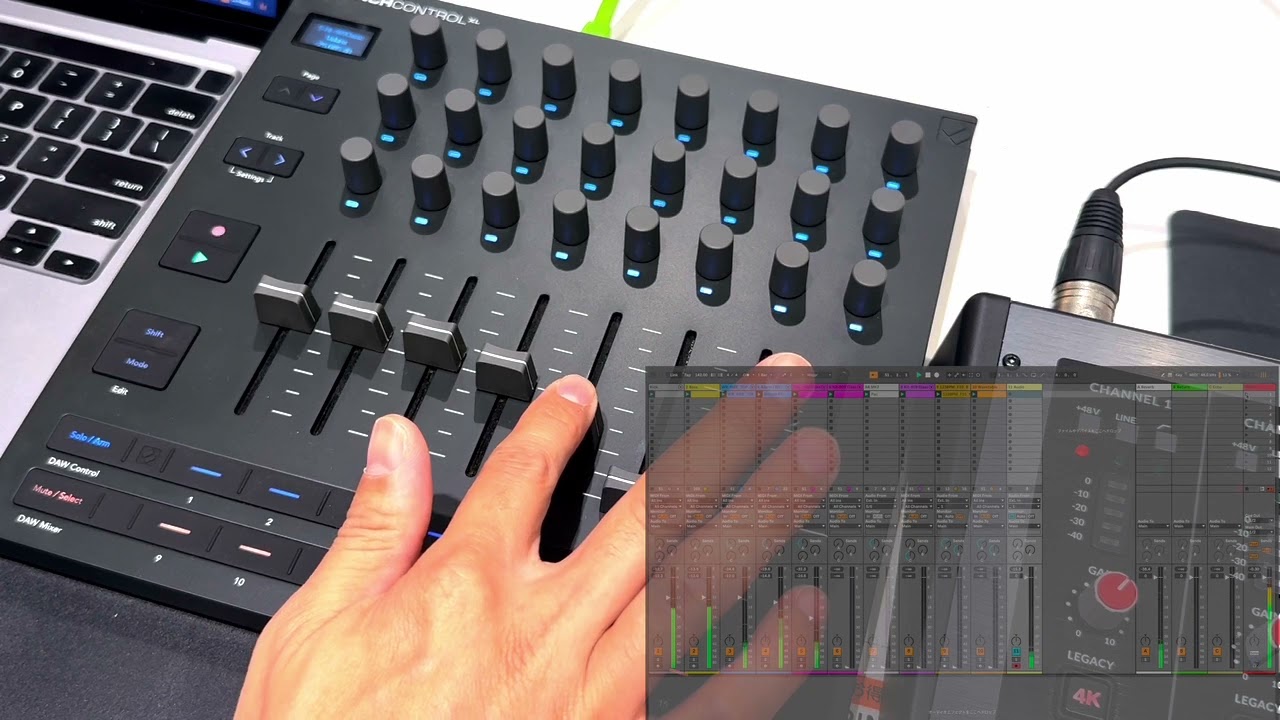 Novation Launchcontrol XL3を実演！！ - YouTube