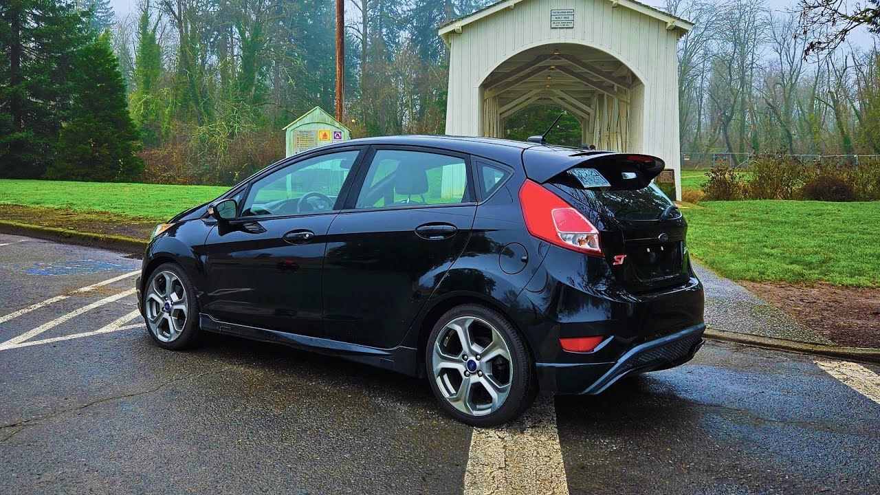 Недооценённый или переоценённый? Обзор Ford Fiesta ST 2016 года 