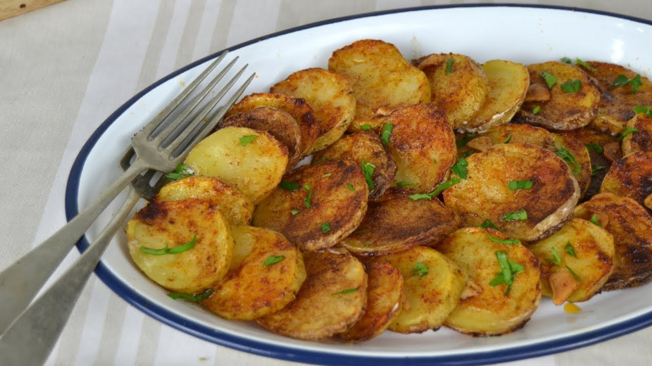 PATATAS  AL HORNO con ajo y pimentón ¡Deliciosas y facilisimas patatas de guarnición!