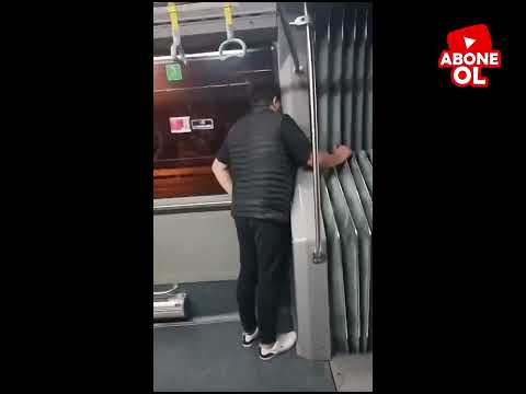 💥 Bir vatandaş, metrobüsle 'cinsel ilişkiye girerken' görüntülendi.