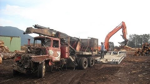 Mack Truck-Prentice Log Loader