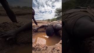 Inside the Hadzabe Tribe: Ancient Survival Skills & Life in the African Wilderness 🌿🔥#trend #shorts