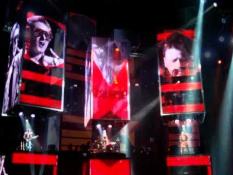 Muse - Uprising (Live in Madrid 2009)