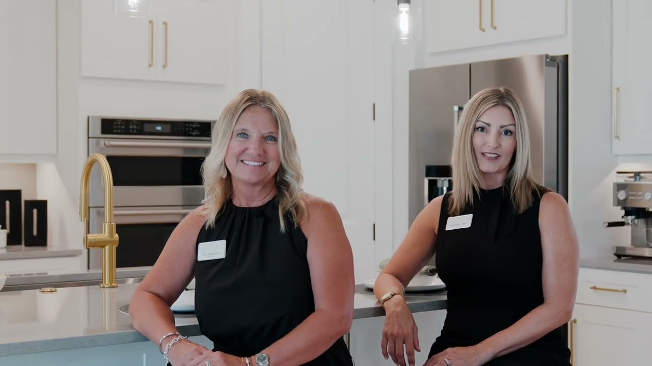 Effortlessly Styled and Turn-Key Furnished in Wellen Park! 