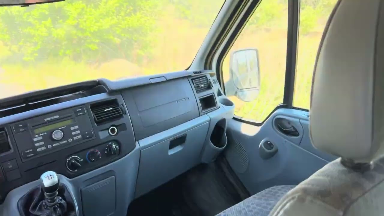 Flakbil med dubbelhytt FORD TRANSIT