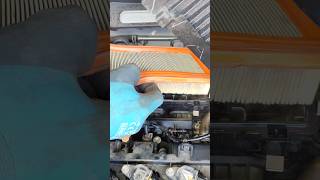 Engine Air Filter Open and Replace Easily🤔