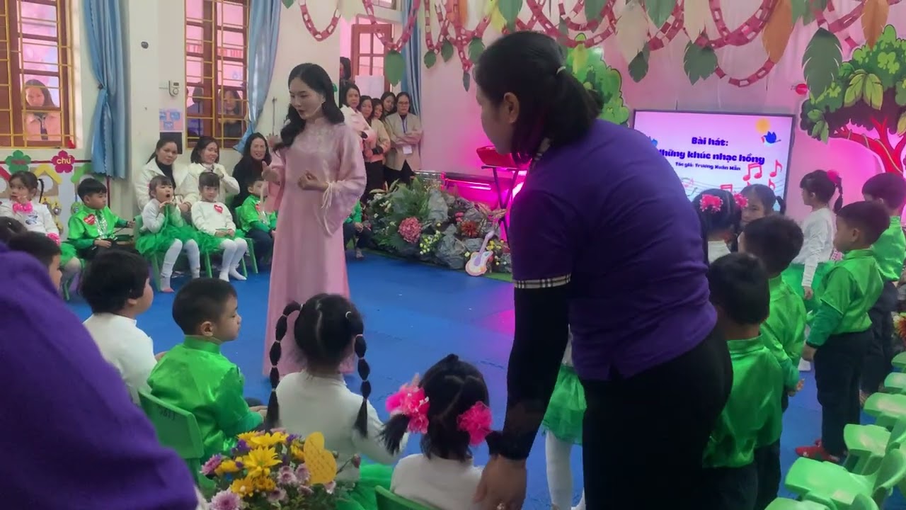 Dạy hát: Những khúc nhạc hồng. Tiết dự thi cấp Thành phố hay nhất