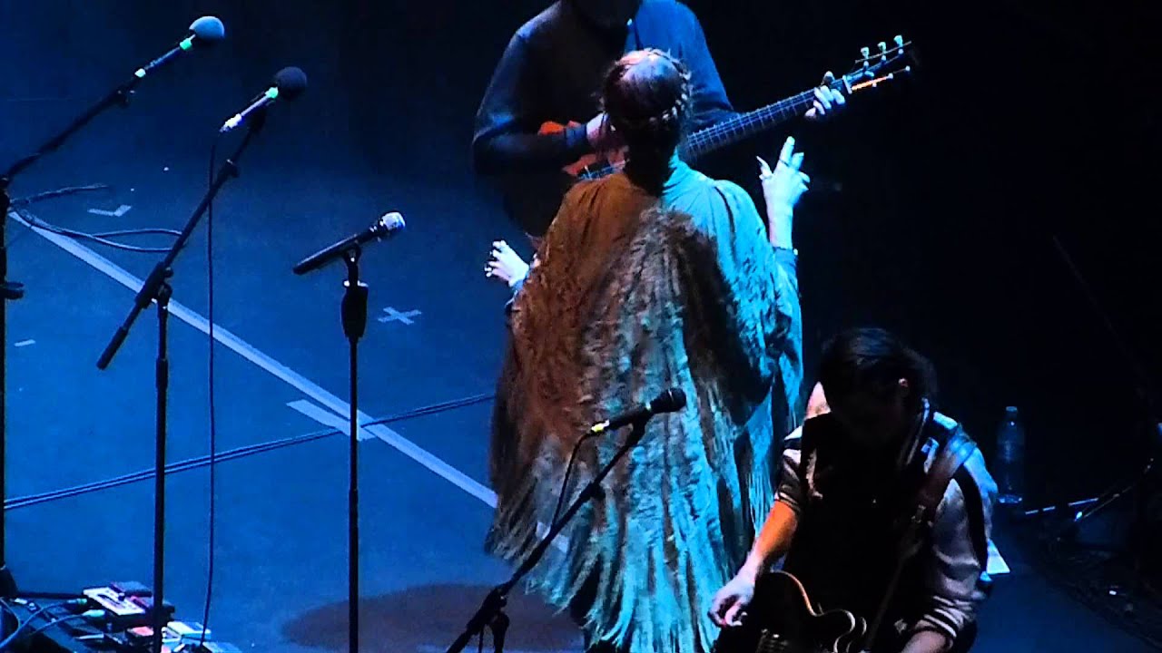 "Toothpaste Kisses" The Maccabees and Florence Welch YouTube