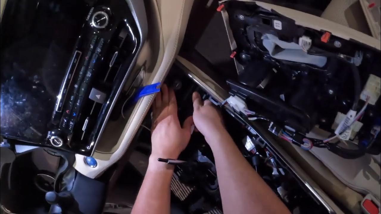 Changing the usb console on the 2022 toyota highlander youtube