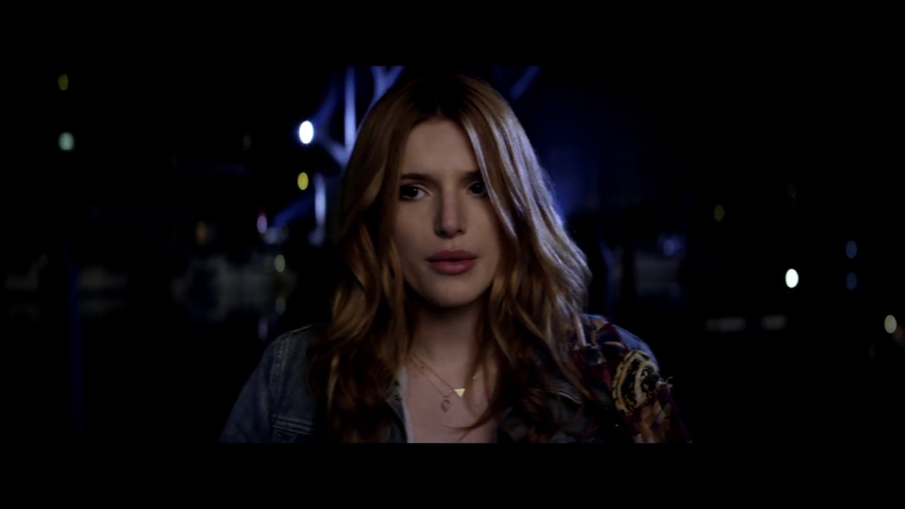 'Midnight Sun' Movie Clip: Bella Thorne Sings