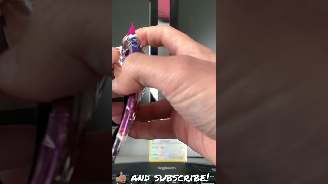 Pokemon TCG - Triple Blister Pack Opening 4/9 - Fusion Strike