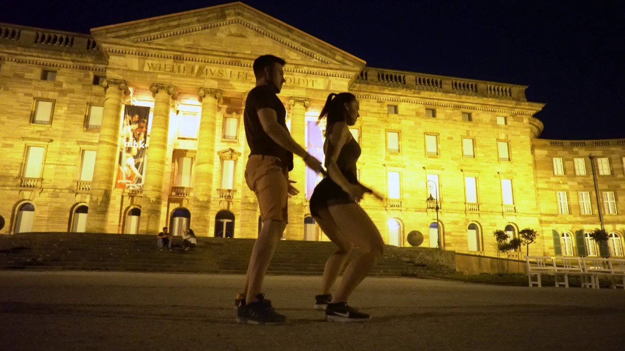 Daniel & Sabrina - Salsa beim Schloss Wilhelmshöhe bei Nacht