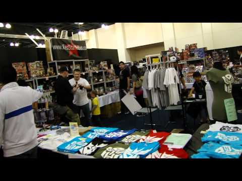 Transformers BotCon 2011 Dealer Room Tour (Part 1)
