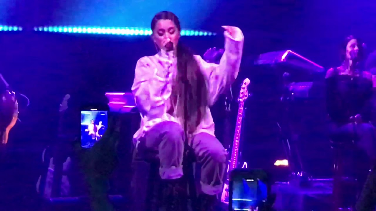 Ariana Grande- Breathin- Sweetener Sessions- Chicago- 8/22/18