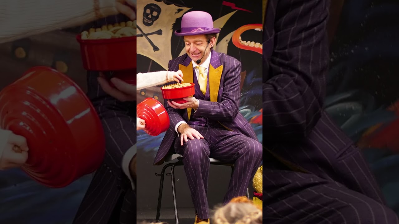 Incredible magician astounds Lingfield Prep School with amazing magic tricks! - Shorts