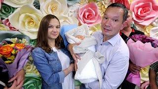 Очень красивая выписка малыша Александра из роддома номер 3 2023 год