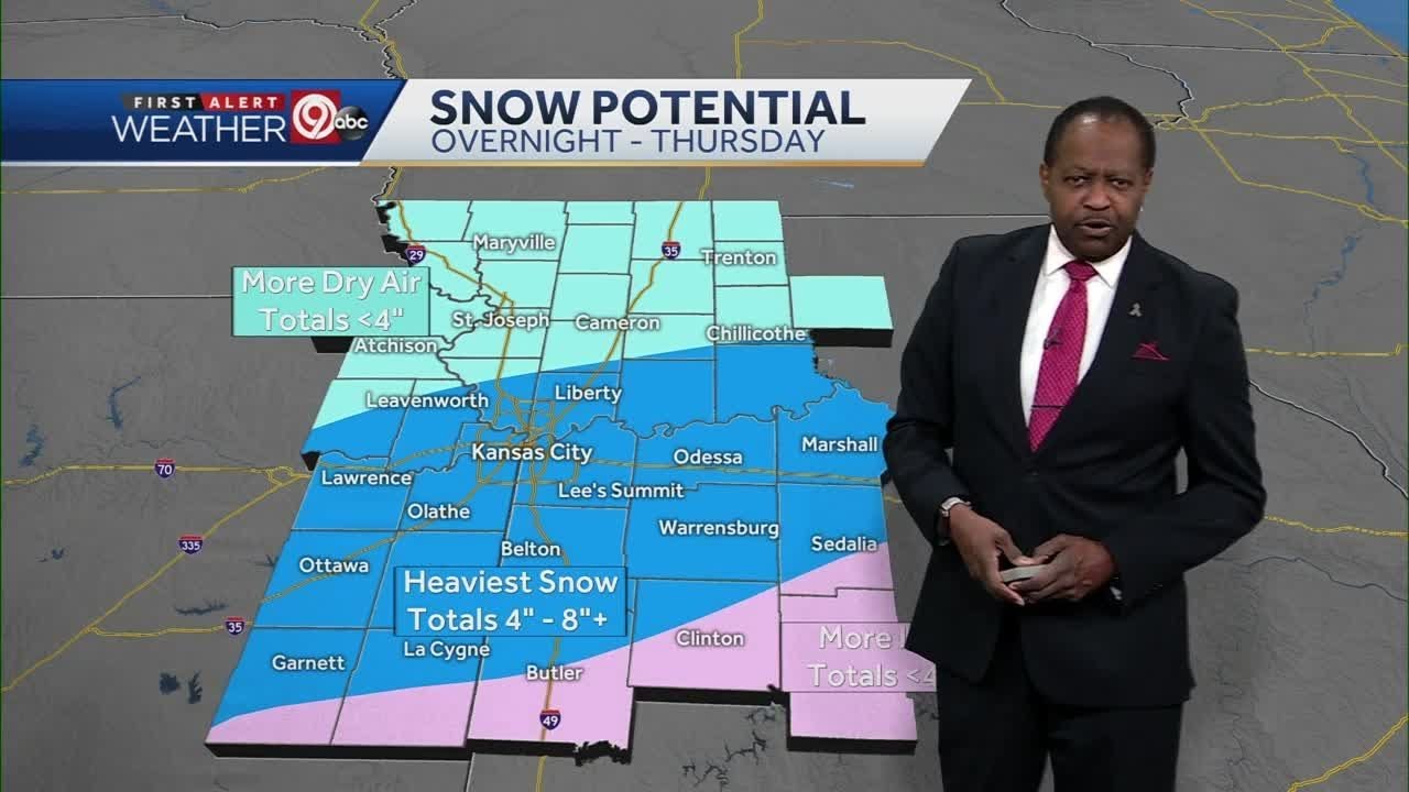 Wintry mix, accumulating snow expected for Kansas City