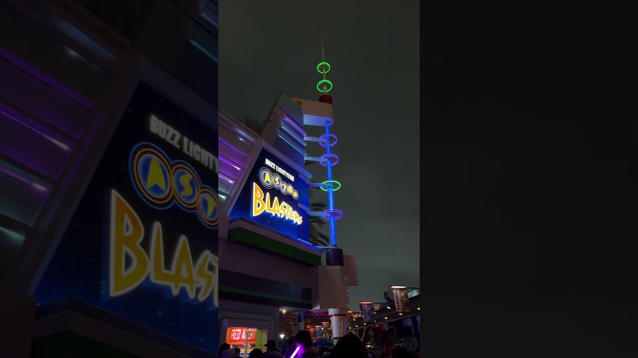 ⚡️Buzz Lightyear Astro Blasters at Tomorrowland Disneyland👽 #disney #disneyland #travel