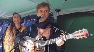 Johnny Flynn & Holly Holden live at Trafalgar Square (Music Declares Emergency/Extinction Rebellion)