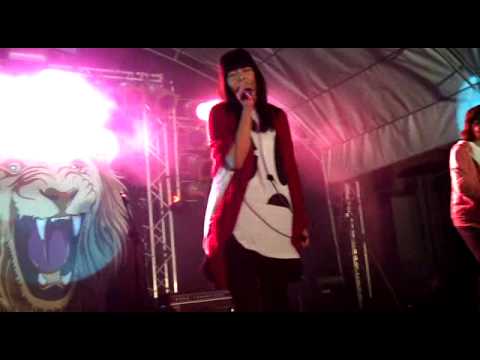 3/11.2011孩與機器人...成淵高中舞會