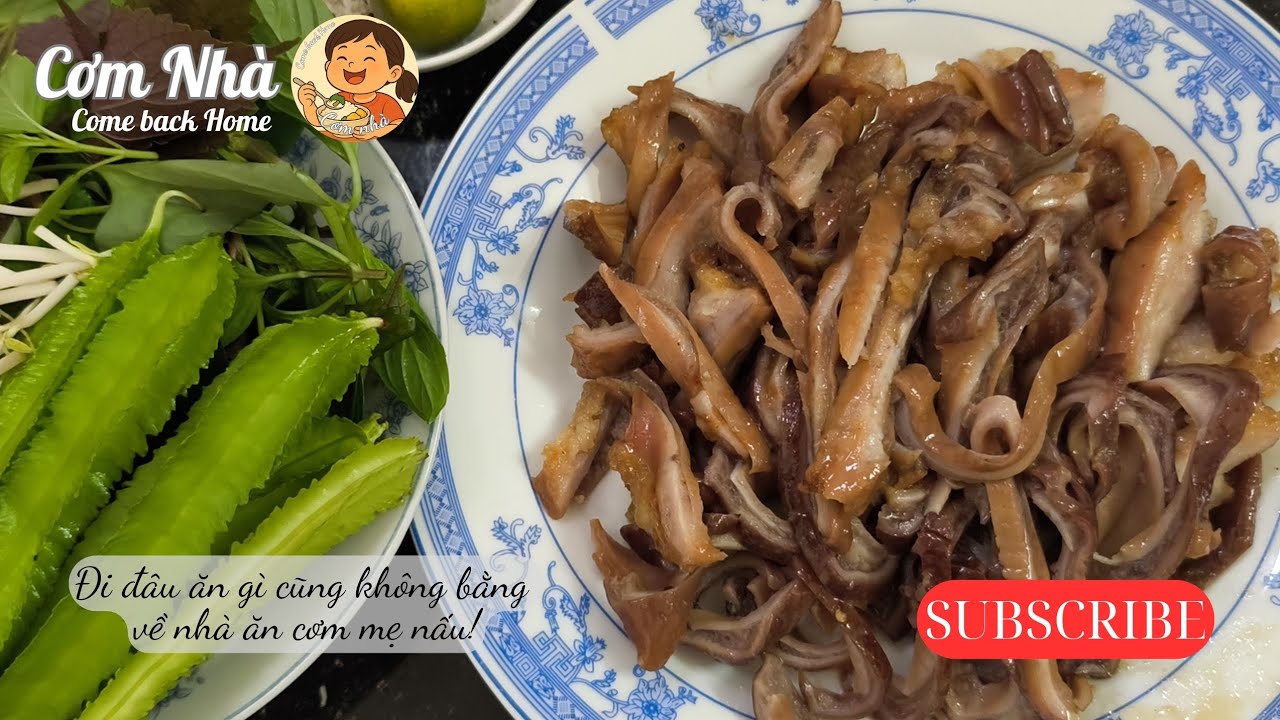 Bao tử heo khìa nước dừa ăn vơi rau vườn nhà, bữa cơm quê miền tây | Cơm Nhà - Come back Home