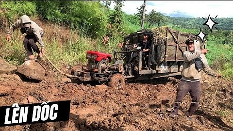 Chuyến xe công nông vượt dốc khiến cả bản phải ra xem