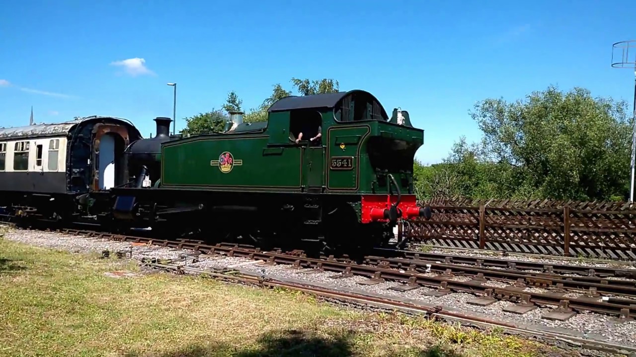 Lydney Junction - train arrival