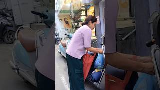 chalo market ho aate hain... #vlogging #minivlog #vlog #trending #viralvlog