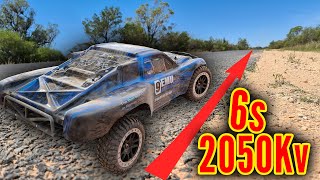 2050Kv 6s TRAXXAS SLASH 4x4 VXL 6s CONVERTION!
Today we OVERPOWER a TRAXXAS SLASH 4x4 VXL Using 6S ESC & MOTOR
See how fast we go as i take it on a few high speed runs!
Support the channel & grab some Stickers or Apparel! : https://matthewsimm.com/
the best part of using a Traxxas slash 4x4, is not having to do any heavy modification, just change the pinion gear and the Kraton 6s esc and motor will drop straight in!
Get a Traxxas slash 4x4 here:
USA: https://alnk.to/esOQgcY
UK: https://amzn.to/2HVAmMH
AUS: https://amzn.to/3jTvNQf
My Favourite batteries:
USA: https://amzn.to/2UQHe17
UK: https://amzn.to/2IS5ahS
AUS: https://bit.ly/zeeepower
SUPER CHEAP! - Dual lipo, touch screen charger!
LINK: https://www.banggood.com/custlink/GKDEtF8gQc
Sunray valley by Scandinavianz https://soundcloud.com/scandinavianz
Creative Commons — Attribution 3.0 Unported — CC BY 3.0
Free Download / Stream: https://bit.ly/-sunray-valley
Music promoted by Audio Library https://youtu.be/Fpwzd8Nl6Eo
links are affiliate links and do provide a small commission to my self, but at no extra cost to the buyers.
#Traxxasslash6s #slash4x4 #slashspeedrun 2050Kv 6s TRAXXAS SLASH 4x4 VXL 6s CONVERTION!