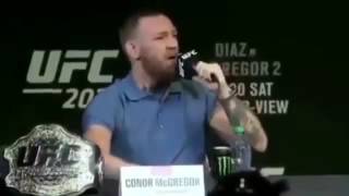 Конор Макгрегор кинул бутылку в Дональда Трампа / Conor McGregor threw a bottle at Donald trump