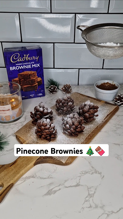 Easy Pinecone Brownies 🍫🎄 #christmas #baking #christmasbaking