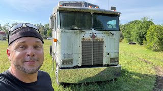 BOUGHT a CABOVER in A Field for YEARS !! Will it Run or did I Get Scammed !! K100E Kenworth stretch
