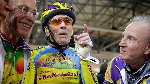 102-Year-Old Man Breaks Record After Cycling 16.7 Miles In One Hour