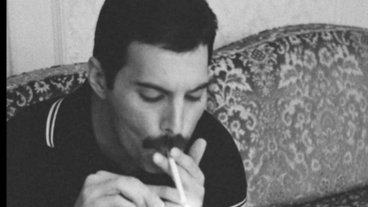 Rare & Intimate Interview Of Freddie Mercury (1982)